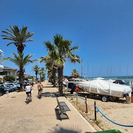 Sul Mare Via Colombo Lejlighed Grottammare